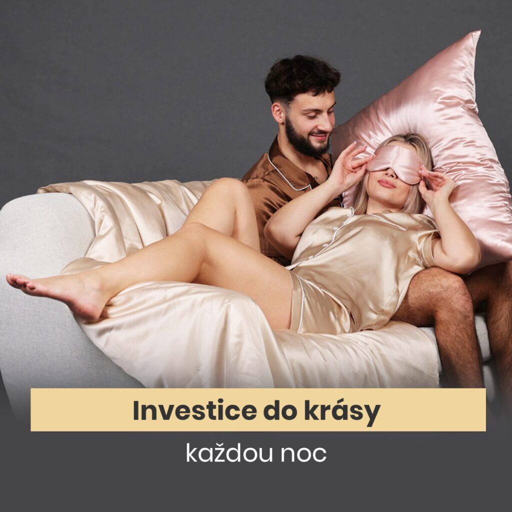 Hedvábí 22 Momme poskytuje šetrnou péči pleti i vlasům během celé noci. V nabídce je také maska v identické barvě.