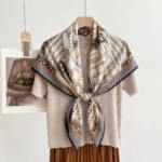 Hedvábný šátek - Jewel Tapestry (90x90cm)