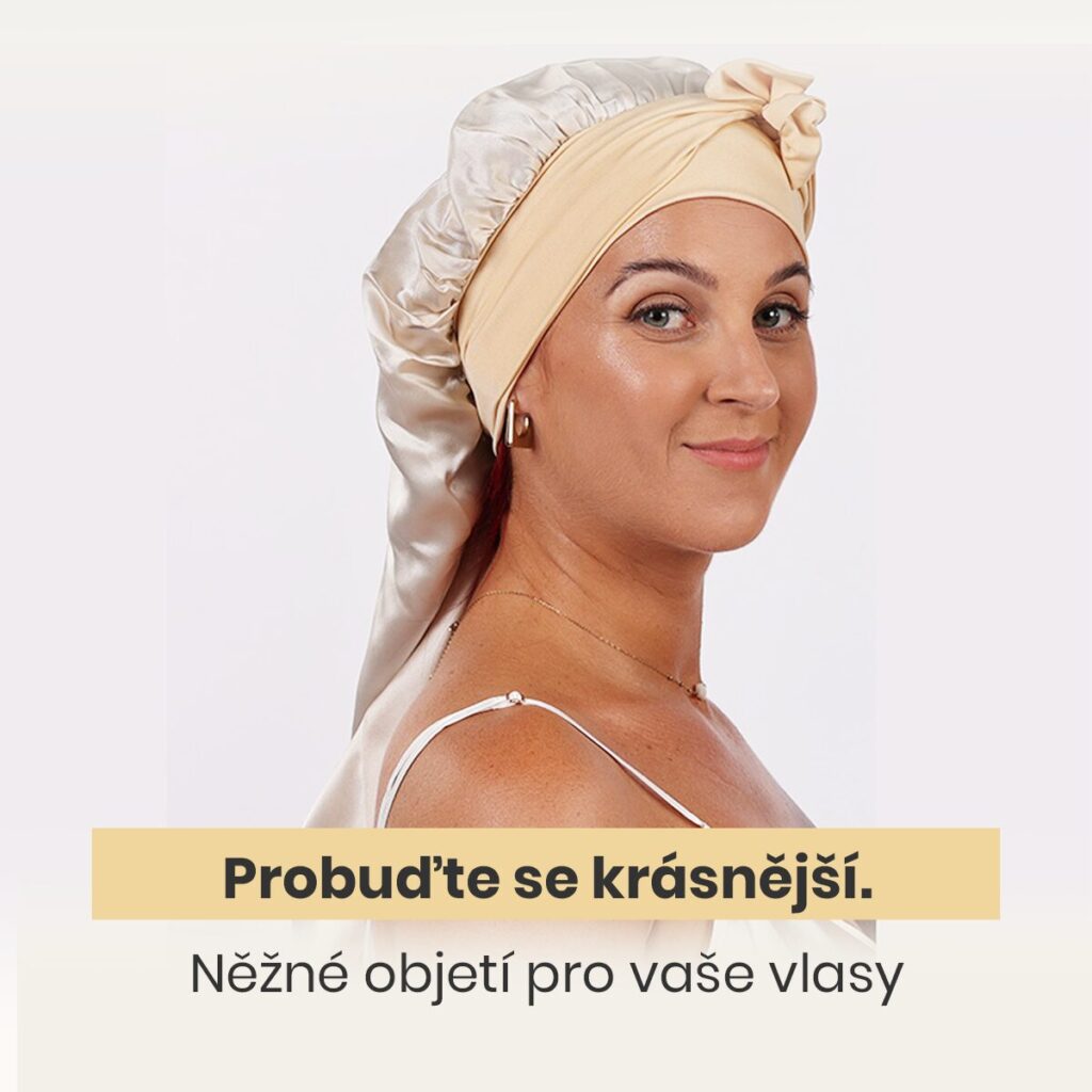 Hedvábí 22 Momme poskytuje šetrnou péči pleti i vlasům během celé noci. V nabídce je také maska v identické barvě.