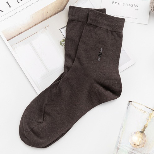 Hedvábné ponožky v hnědé barvě z jemného morušového hedvábí