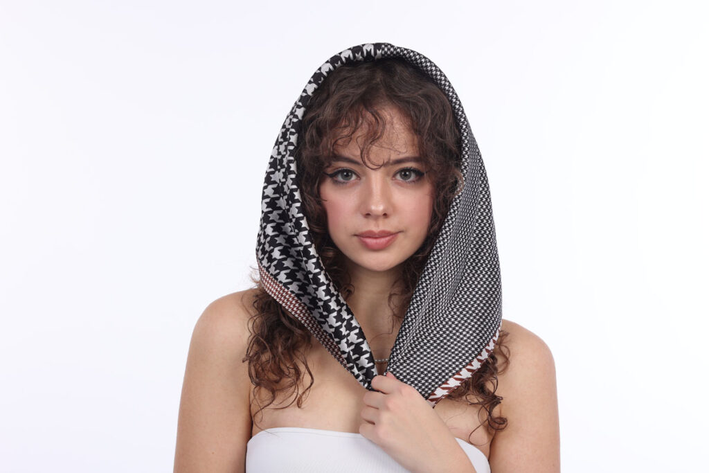 SIMIsilk – šátek Desert Sand z morušového hedvábí, béžový tón