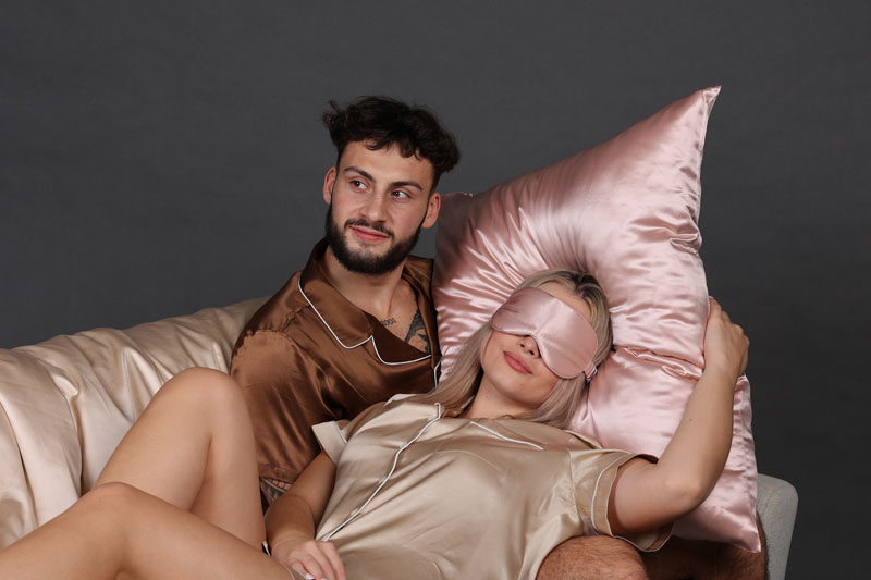 Polštář 70 × 80(90) a maska z hedvábí – růžové zlato