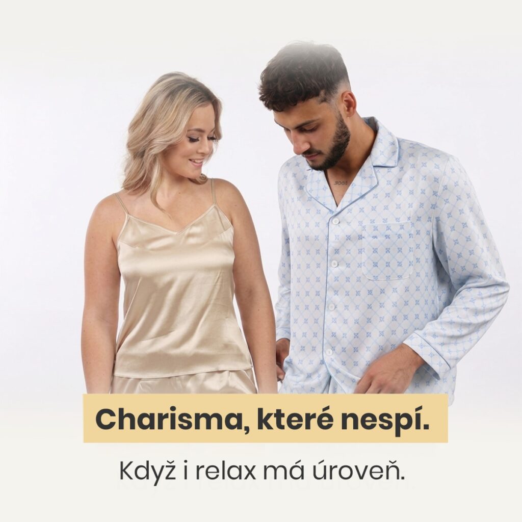 Hedvábné pánské pyžamo světle modré